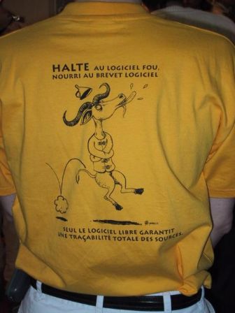 Le fameux tshirt jaune April !, avr. 2010 Le fameux tshirt jaune April !